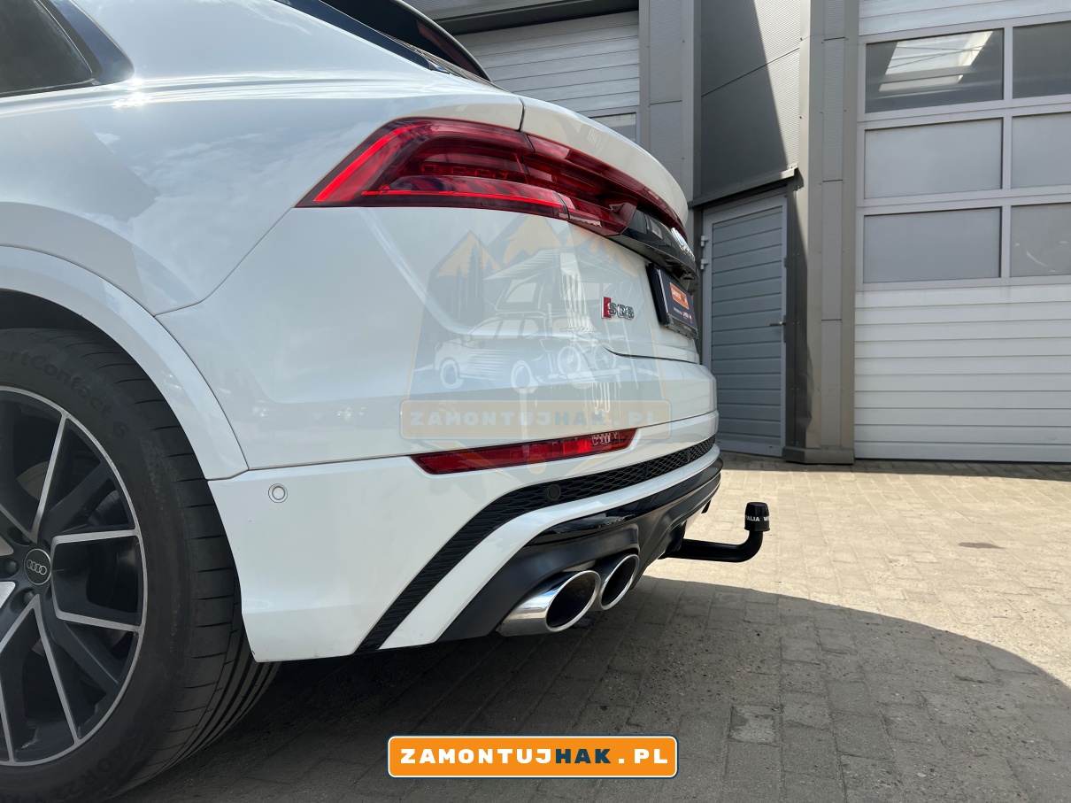 Audi SQ8 2023 z profesjonalnie zamontowanym hakiem holowniczym Westfalia - podróżuj bezpiecznie i wygodnie